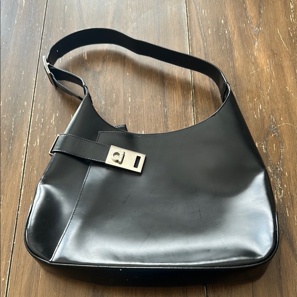 Salvatore ferragamo purse - Picture 1 of 7